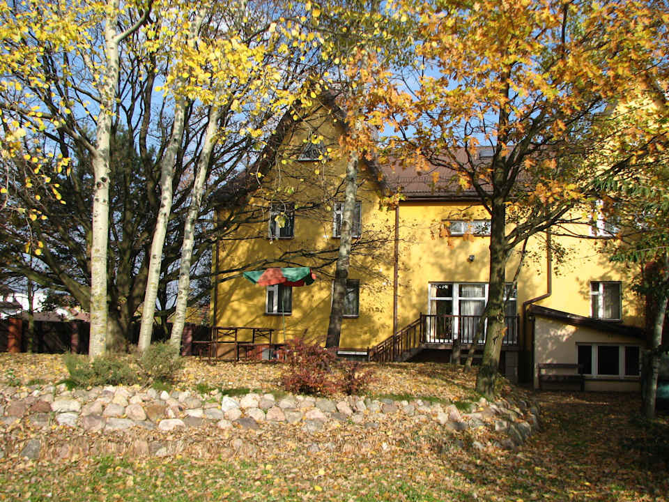 Widok od strony ogrodu Zajazd Ustronie