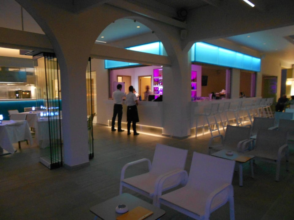 Poolbar neu Lindos Mare, Seaside Hotel