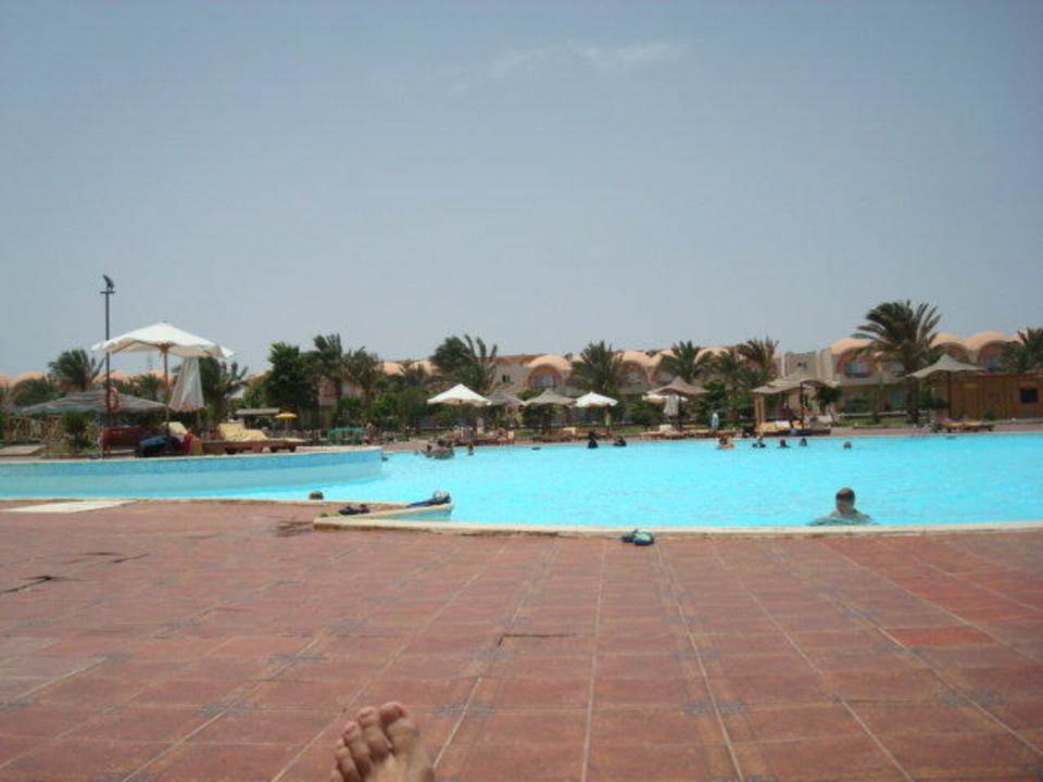 Basen Three Corners Sea Beach Resort