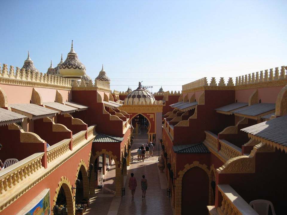 Главная аллея Pickalbatros Alf Leila Wa Leila Resort - Neverland Hurghada