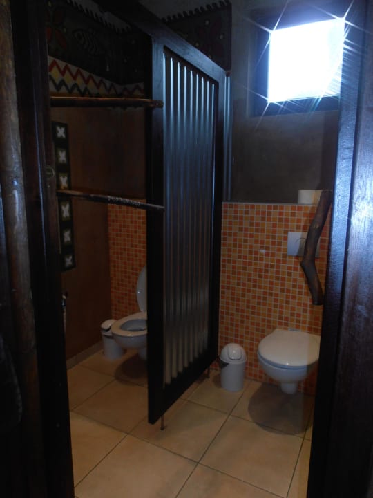 Mutter-Kind Toilette in der Lobby Hotel Matamba - Phantasialand Erlebnishotel