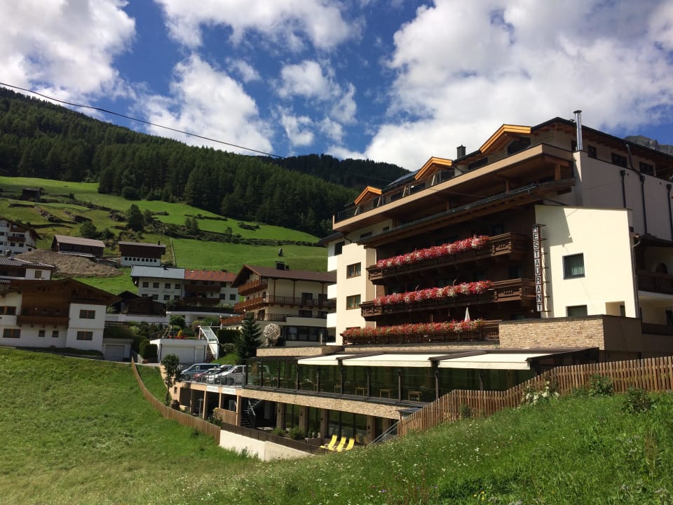 Außenaufnahmen Alpengasthof Grüner
