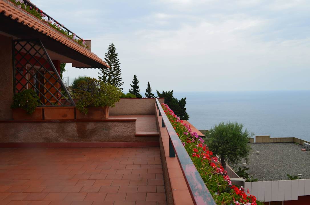 Loggia sul mare Residence Letojanni