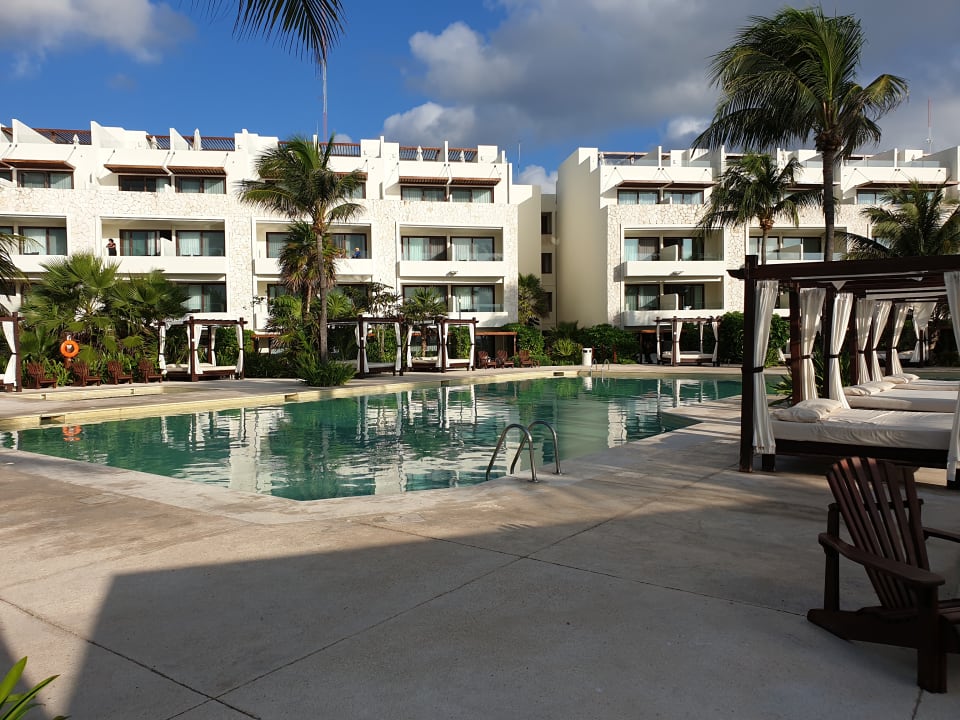 Pool Akumal Bay Beach & Wellness Resort