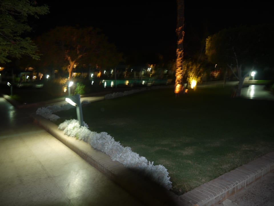 Pool bei Nacht Ghazala Beach