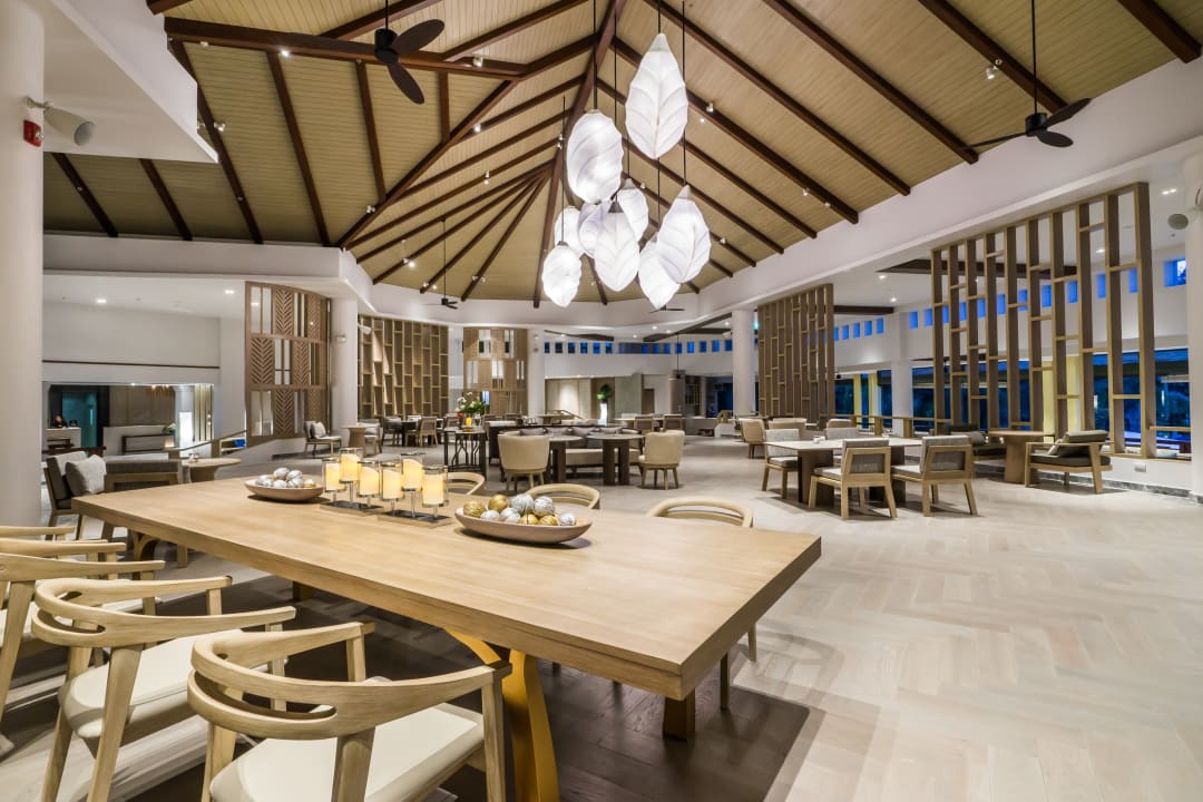 Lobby Phuket Marriott Resort & Spa Merlin Beach