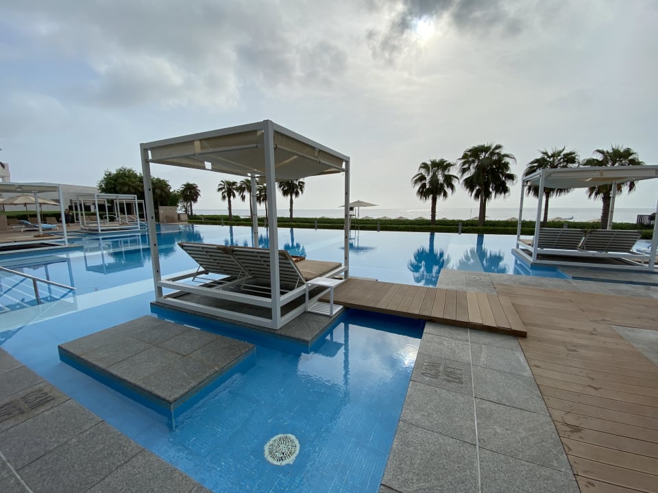 Pool InterContinental Fujairah Resort