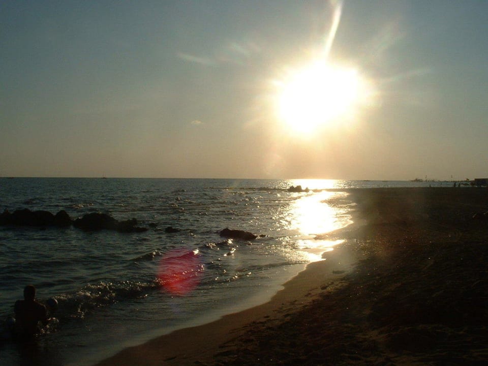 Sonnenuntergang am Hotelstrand Hotel Orfeus Park