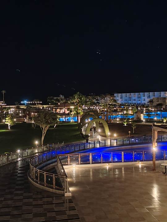 Gartenanlage SUNRISE Crystal Bay Resort