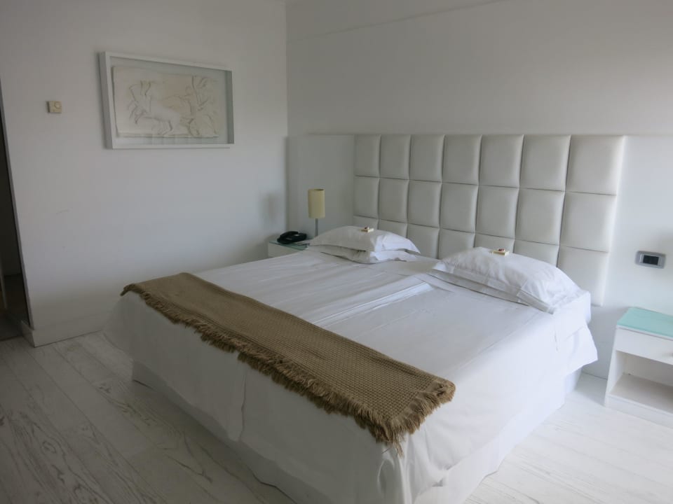 Zimmereinrichtung Hotel Grecian Bay