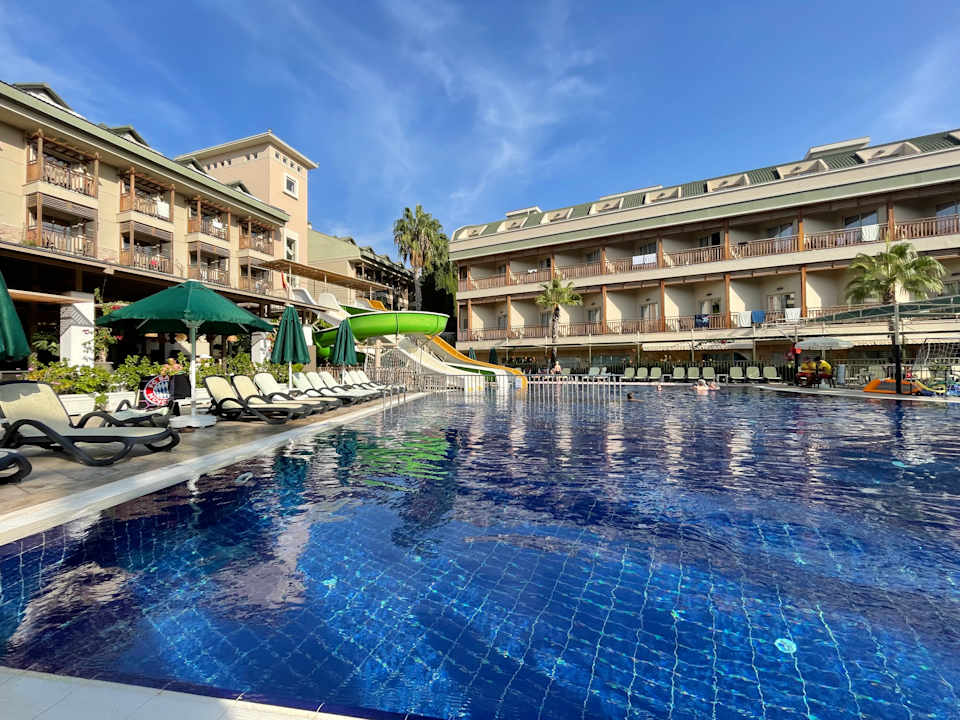Pool Can Garden Resort