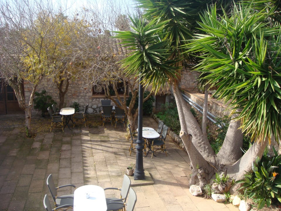 Blick zum Innenhof Restaurant Sa Bassa Rotja Ecoturisme