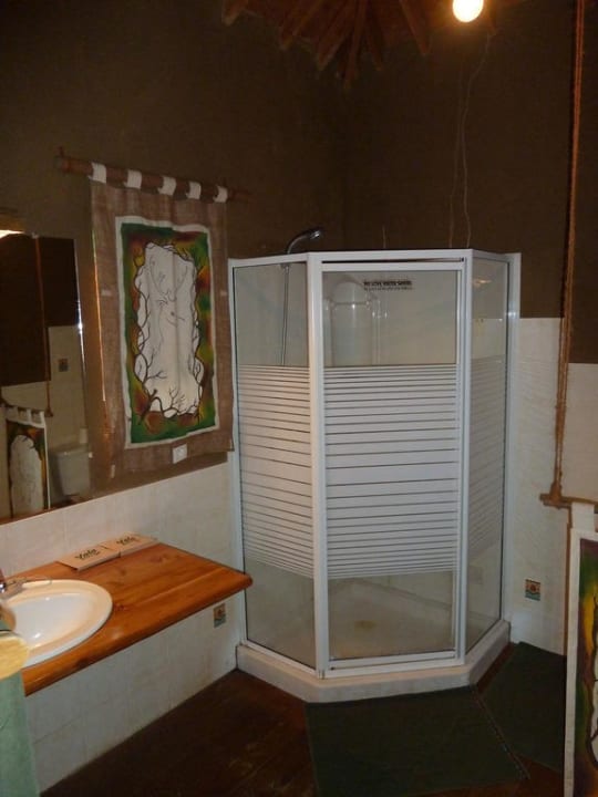 Bad im Bungalow 152 Hotel Chaaya Wild Yala