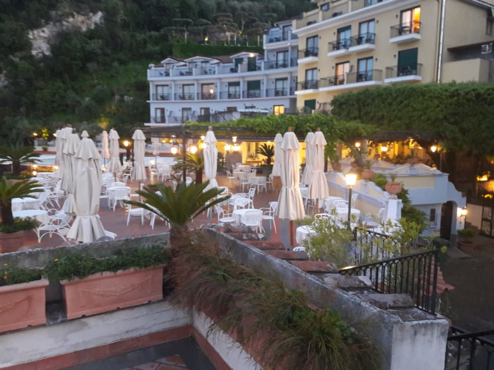 Außenansicht Grand Hotel Capodimonte