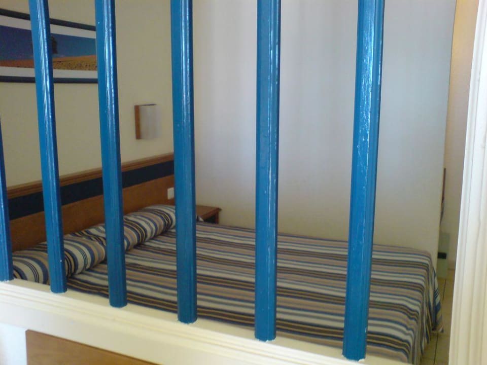 Bett Apartment Palm Garden By LIVVO