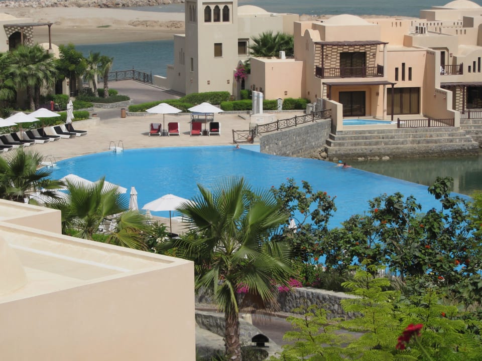 Gekühlter Pool The Cove Rotana Resort