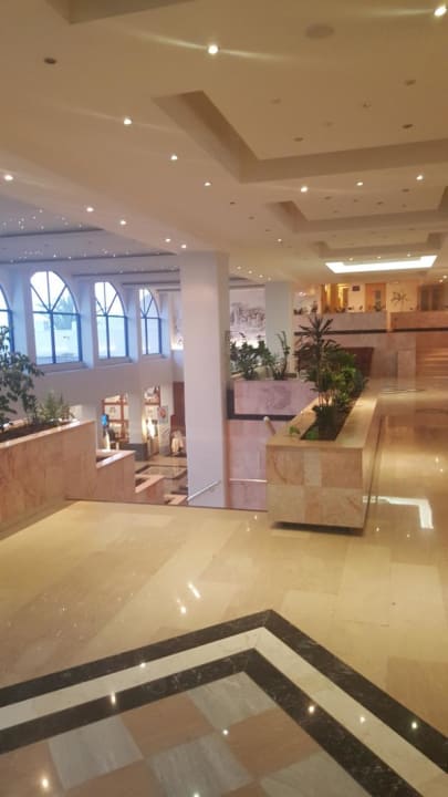 Lobby Kresten Palace Hotel