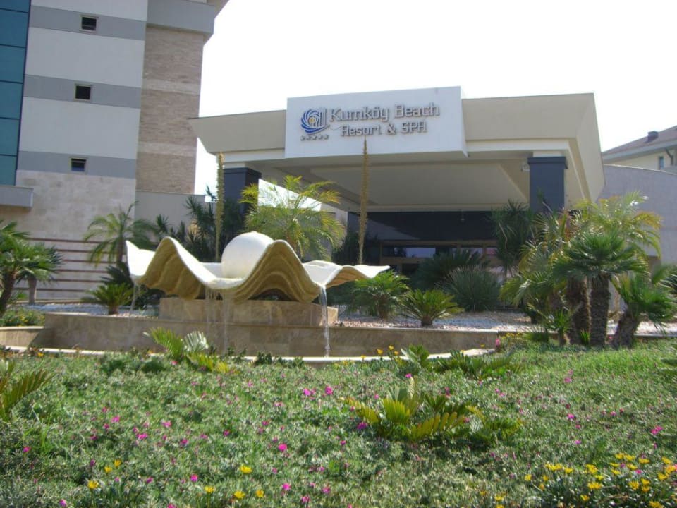 Hoteleingang Sunis Kumköy Beach Resort Hotel & Spa