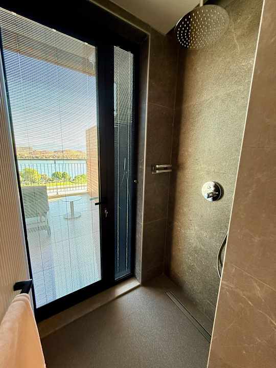 Zimmer Anda Barut Collection