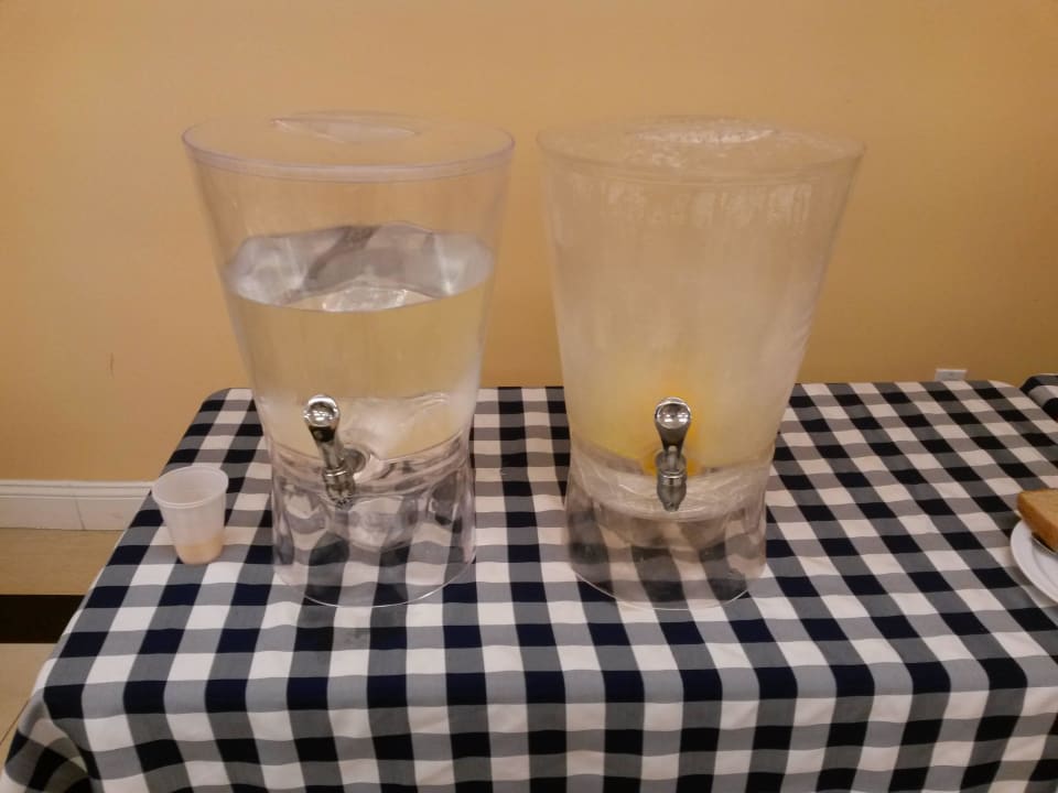 O-Saft und Wasser Howard Johnson Long Island City