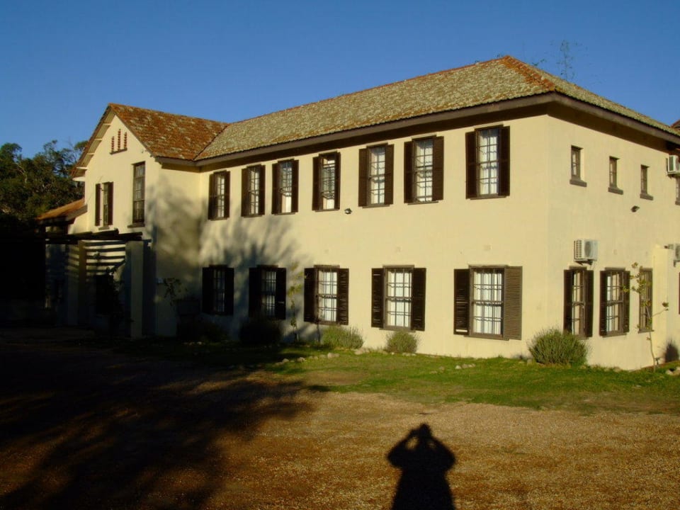 Parkplatz vor dem Haus Clanwilliam Lodge