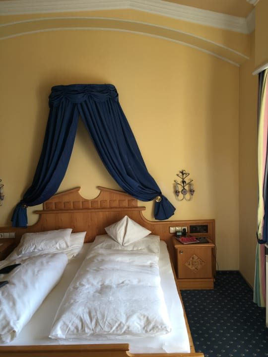 Zimmer Wellnesshotel ...liebes Rot-Flüh