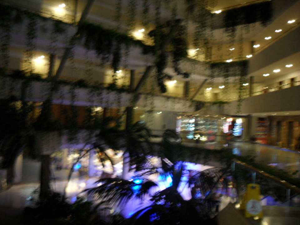 Widok na lobby wieczór Hotel Grand Teguise Playa