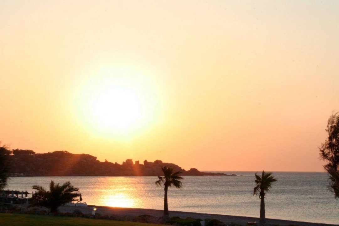 Sonnenaufgang am Strand Rodos Palladium Leisure & Wellness