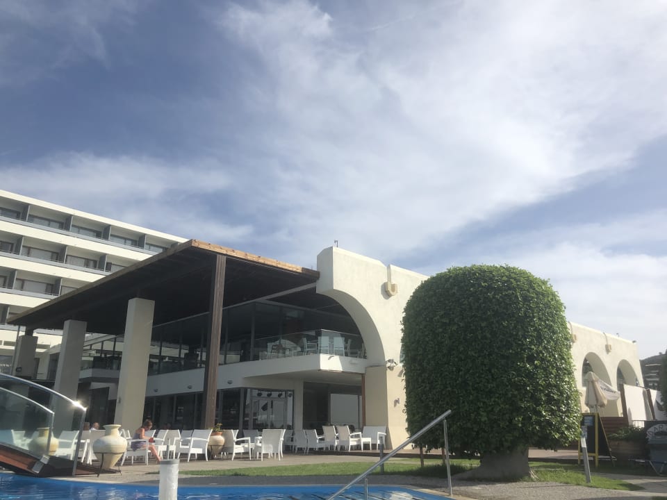 Außenansicht Hotel Oceanis Beach