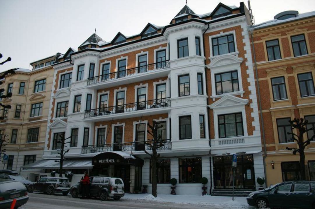 Hotel von Außen Hotel West