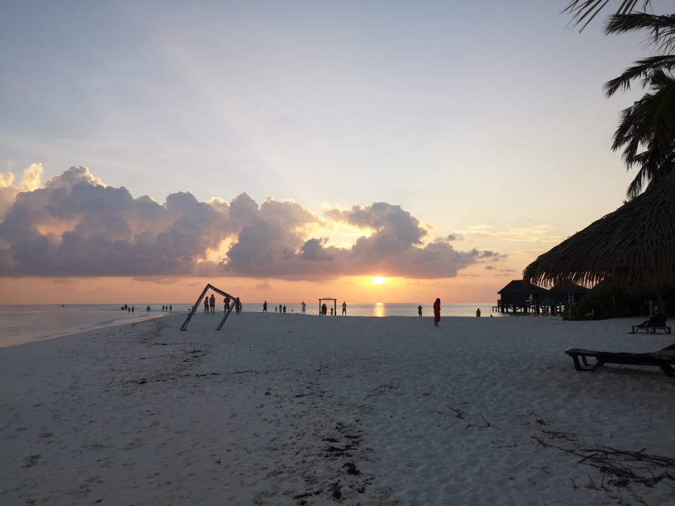 Strand Kuredu Island Resort & Spa
