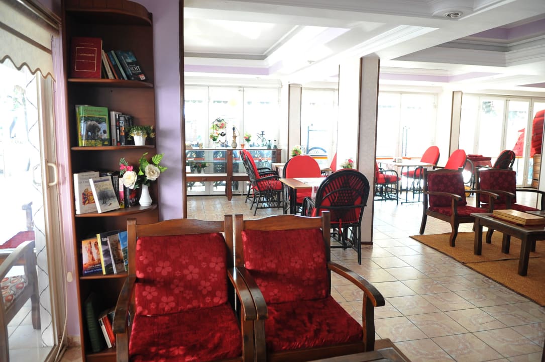 Lobby Resitalya Hotel