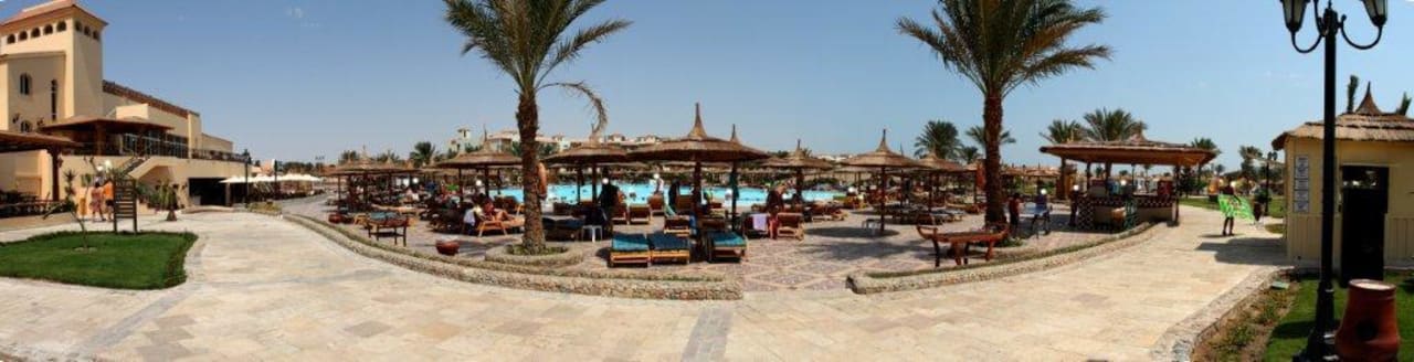 Pool vor dem Haupthaus Pickalbatros Dana Beach Resort - Hurghada