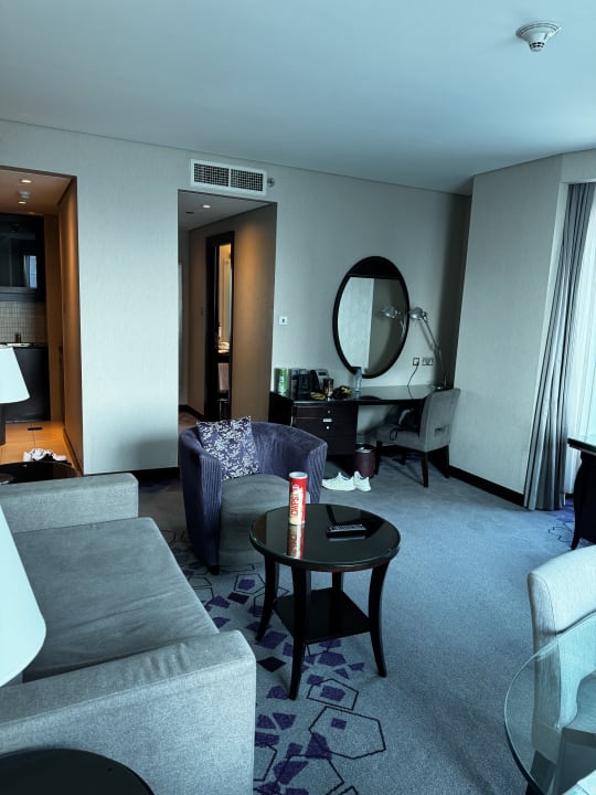 Zimmer Rose Rayhaan by Rotana