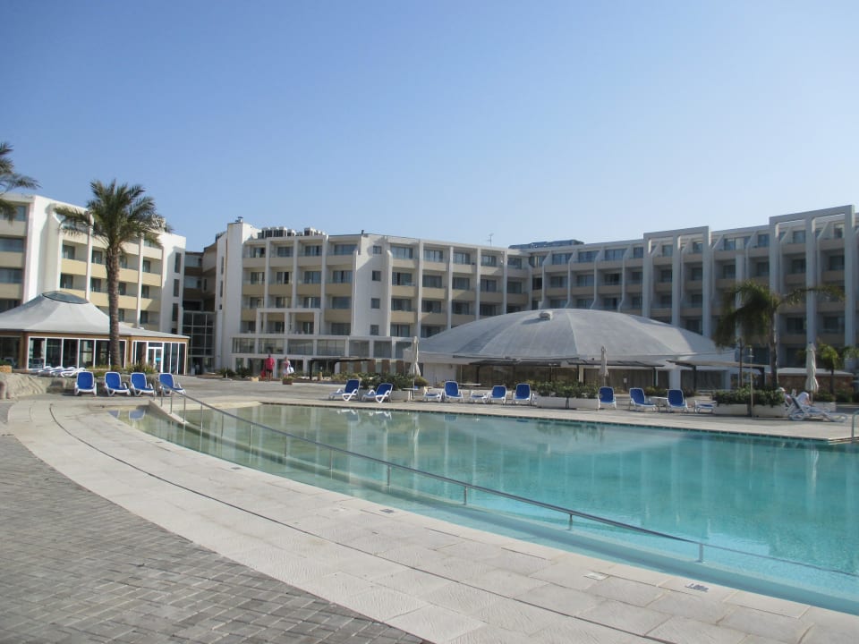 Pool db Seabank Resort + Spa