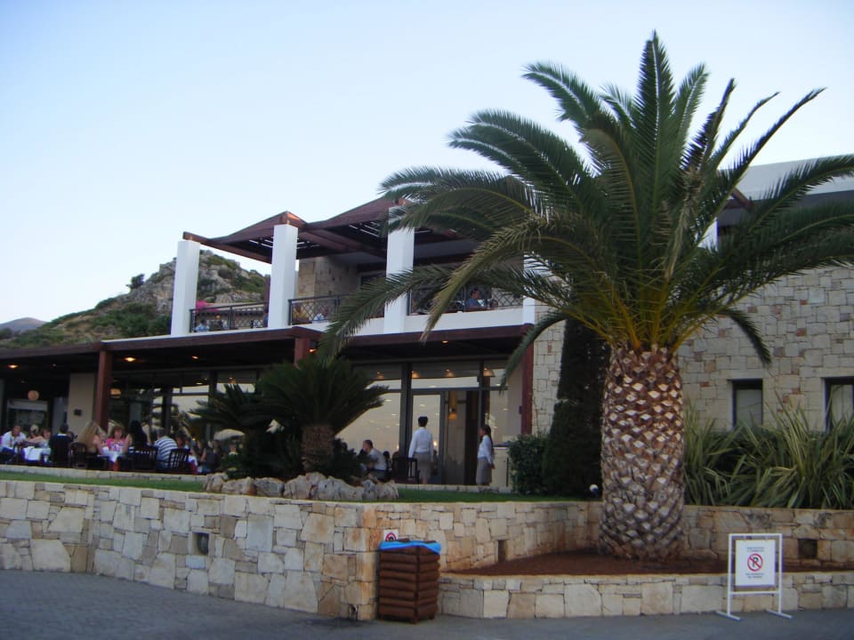 Terrasse des Speisesaals und in der 1.Etage Lounge Grand Hotel Holiday Resort