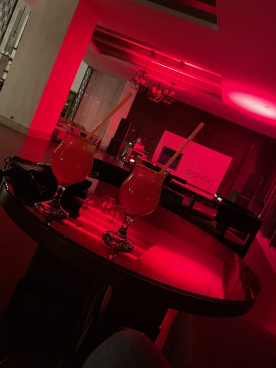 Gastro The Sense Deluxe Hotel