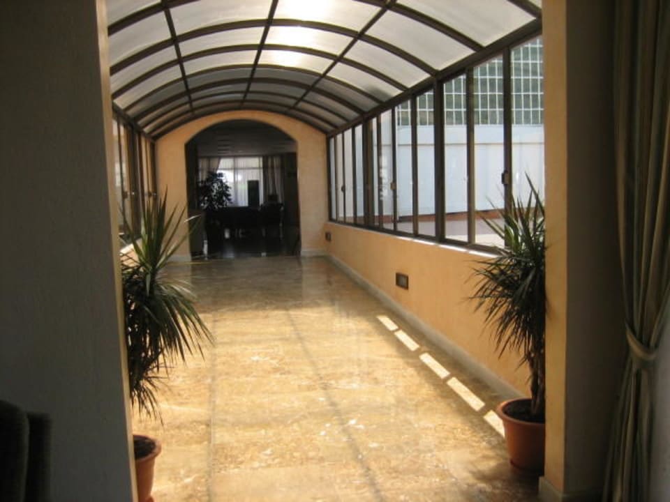 Verbindungsgang Hotel Luxor