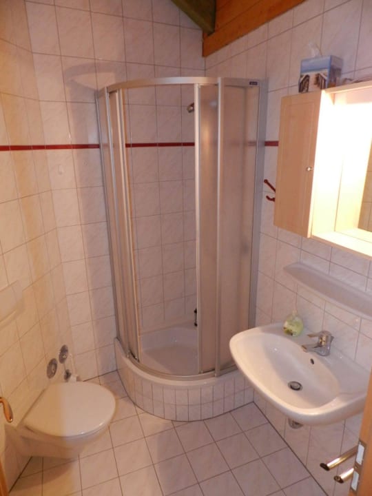 Bad mit Dusche 1 Zimmer Apartment Schumacher in Plau am See