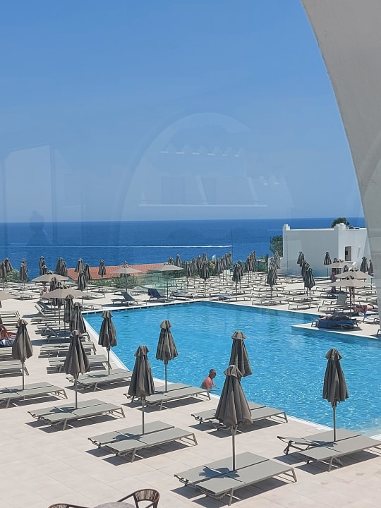 Pool Blue Sea Island