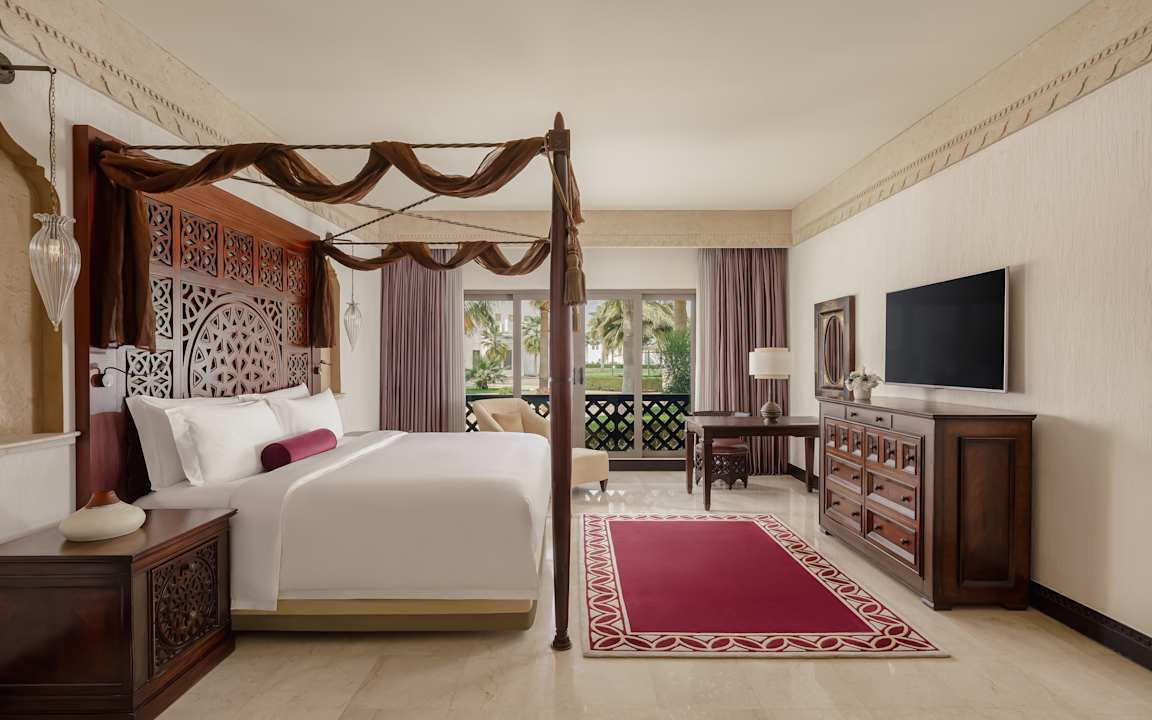 Zimmer Sharq Village & Spa, a Ritz-Carlton Hotel