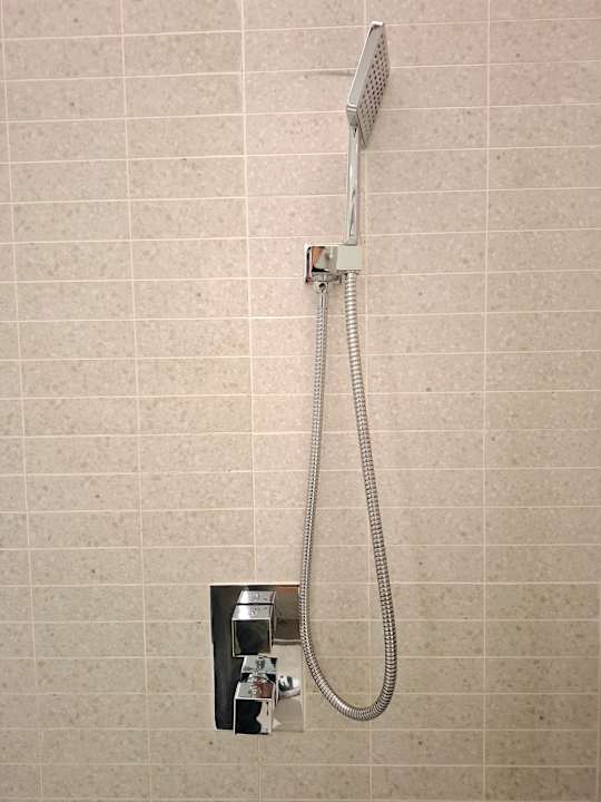 Zimmer Arbour Hotel and Residence