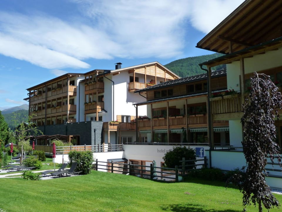 Außenansicht Süd Hotel Monika – great place to be (Im Umbau/Renovierung)