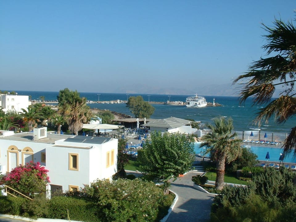 Pool und Poolbar Mastichari Bay Hotel