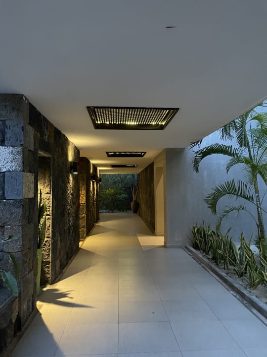 Sonstiges Crystals Beach Resort Belle Mare, a member of Radisson Individuals