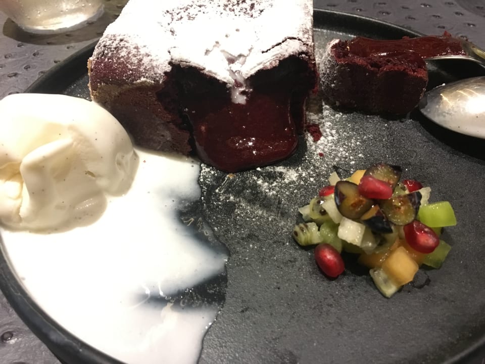 Gastro Saadiyat Rotana Resort &  Villas