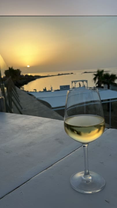 Gastro Knossos Beach Bungalows Suites Resort & Spa