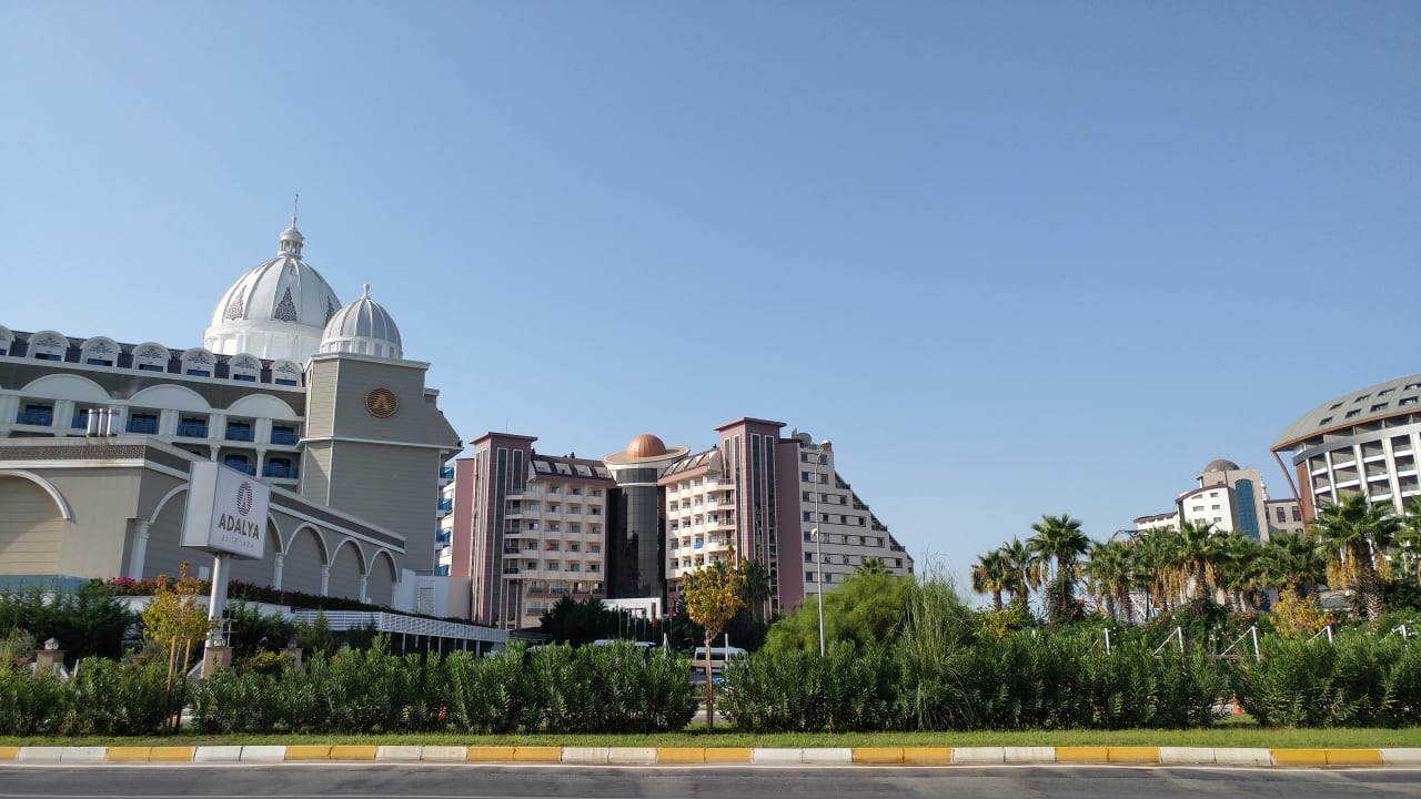 Außenansicht Saturn Palace Resort Hotel