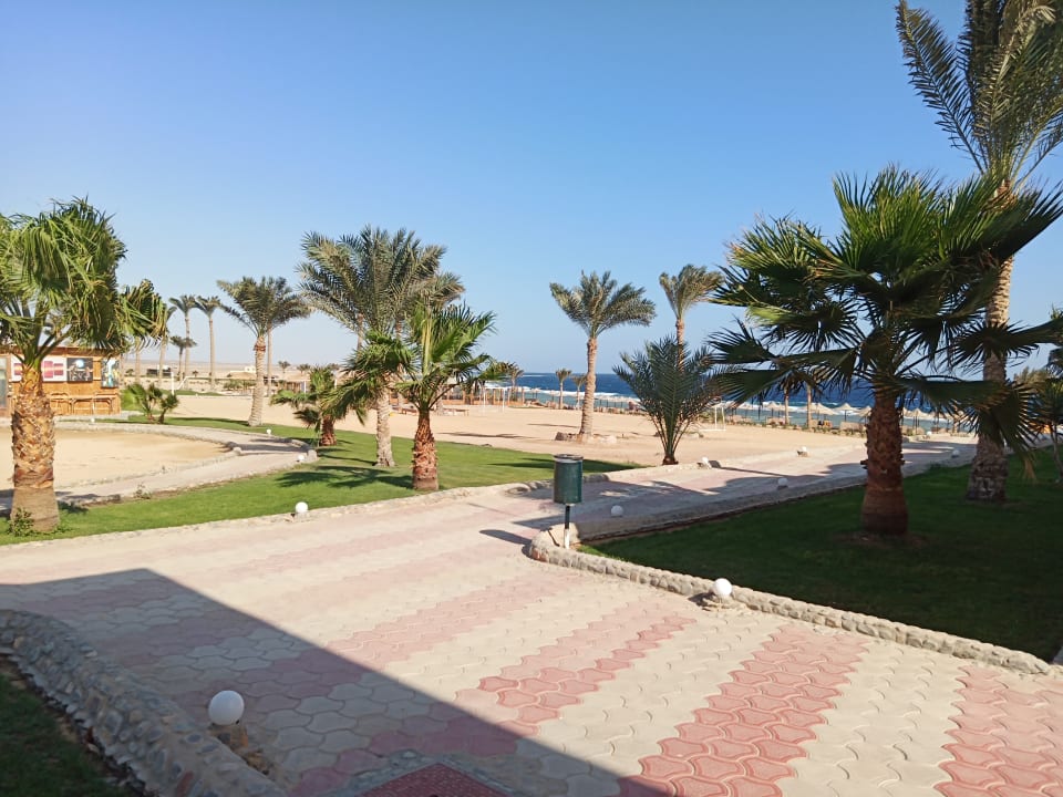 Gartenanlage Three Corners Sea Beach Resort