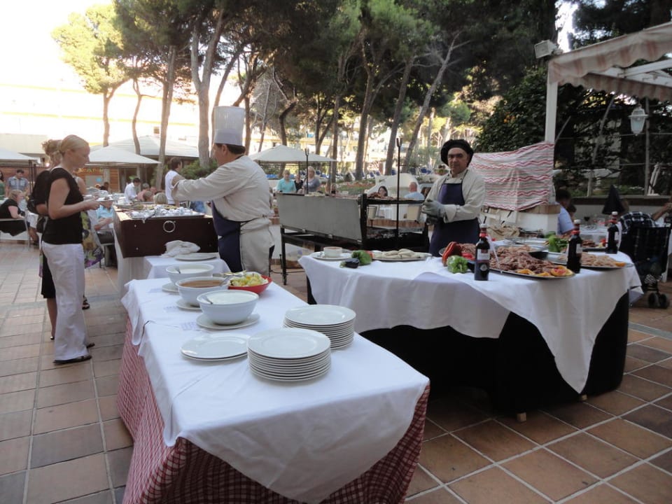 Grillabend draussen Hotel & Spa S'Entrador Playa